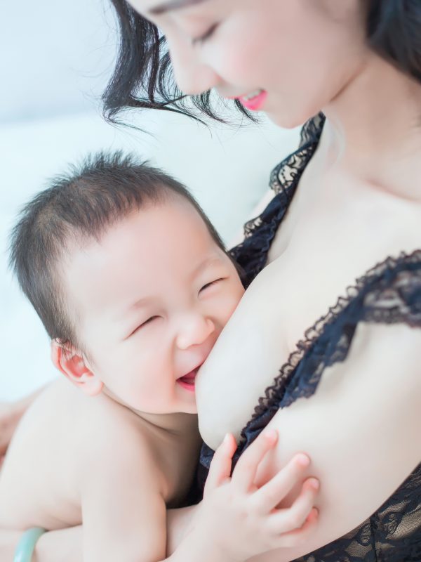 母乳的分泌原理是怎样？ How is breastmilk produced?